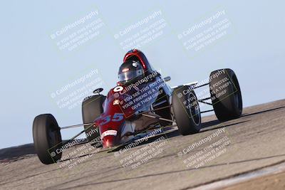 media/Oct-26-2025-CalClub SCCA (Sun) [[8ce1e69566]]/Group 6/Grapevine/